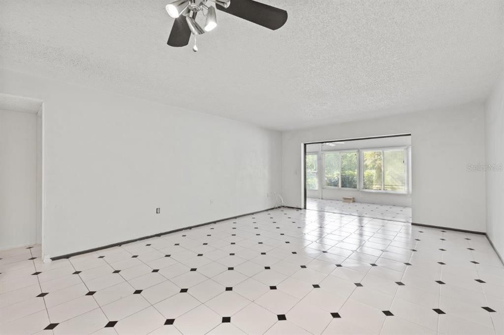 15'x22' Great room featuring ceramic tile