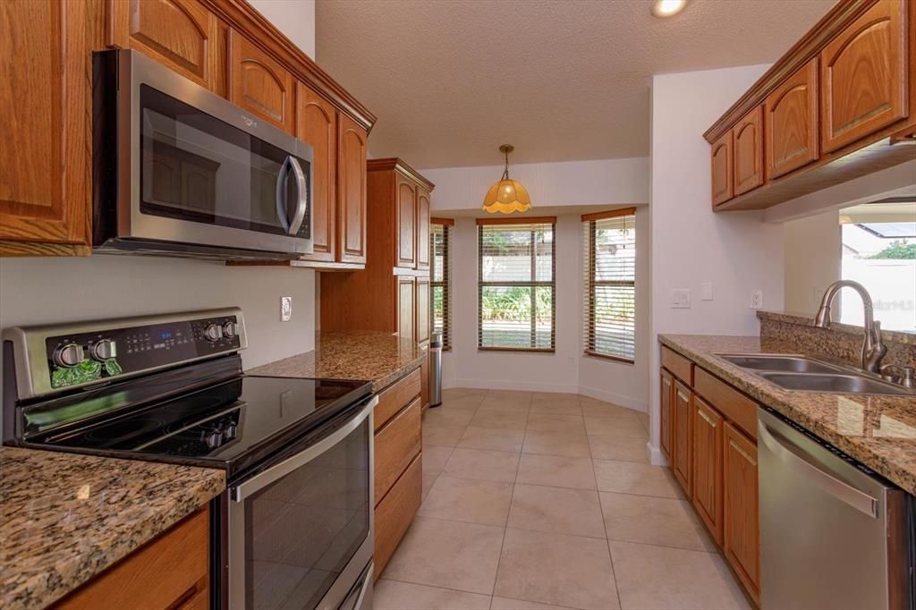 This kitchen is ready for the chef in the family to make wonderful meals!