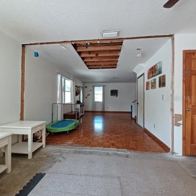 For Sale: $450,000 (3 beds, 2 baths, 1584 Square Feet)