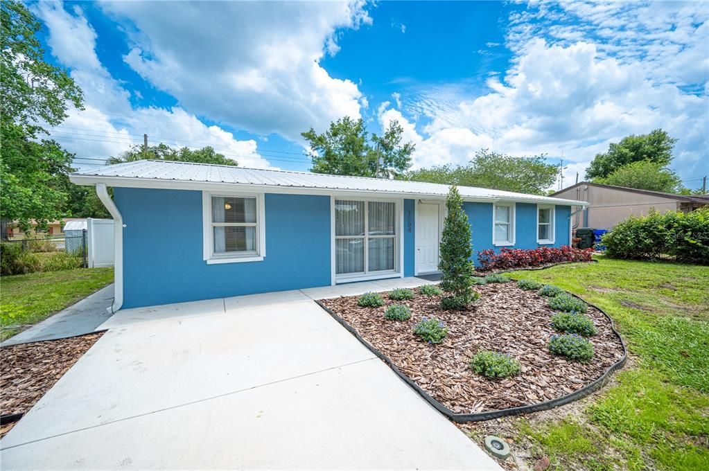 Active With Contract: $279,900 (4 beds, 1 baths, 1604 Square Feet)