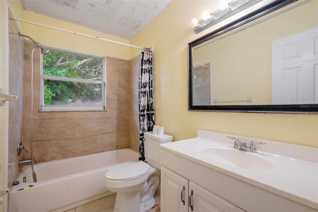 待售: $225,000 (3 贝兹, 2 浴室, 900 平方英尺)