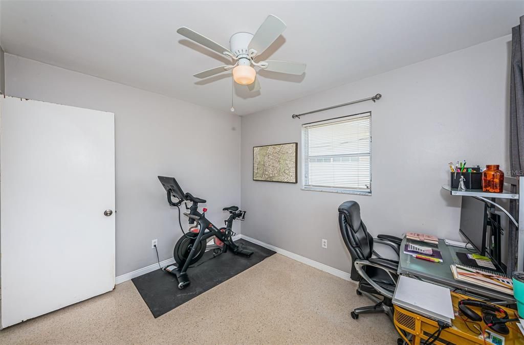 Active With Contract: $295,000 (2 beds, 1 baths, 792 Square Feet)