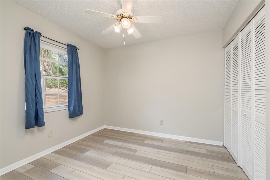 For Sale: $249,800 (2 beds, 2 baths, 835 Square Feet)
