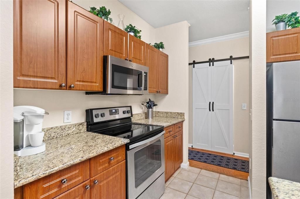 Active With Contract: $299,000 (2 beds, 2 baths, 1125 Square Feet)