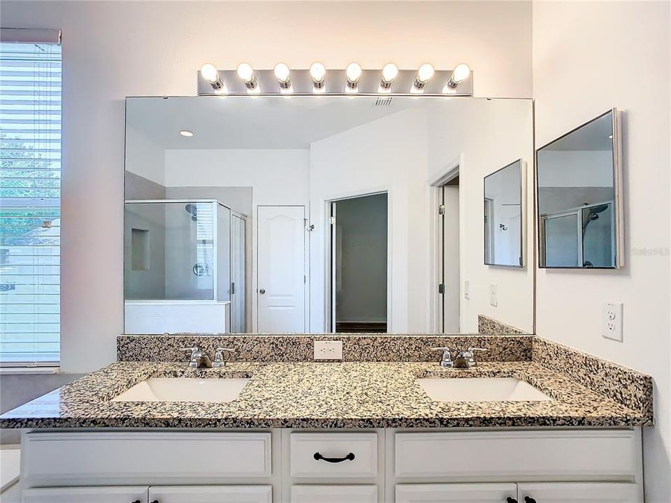 Master Bath - Double Vanity with Granite Countertops