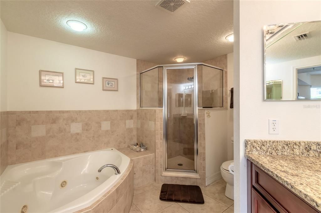 For Sale: $424,900 (2 beds, 2 baths, 1389 Square Feet)