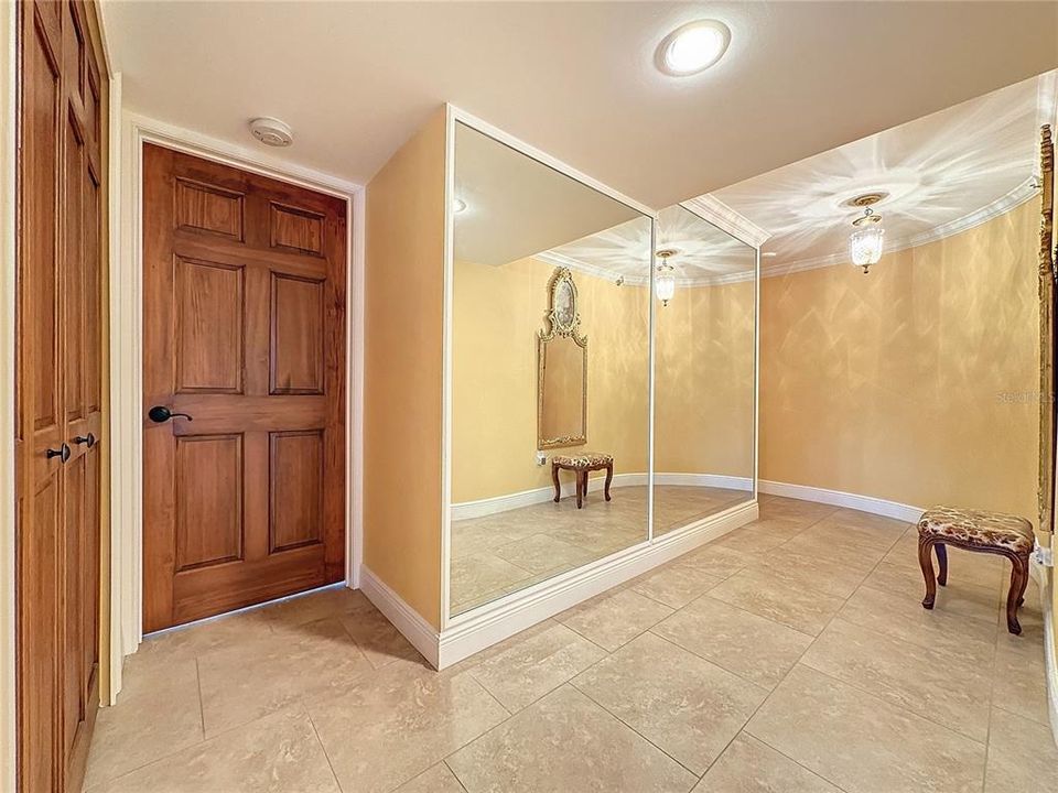 待售: $474,900 (2 贝兹, 2 浴室, 1591 平方英尺)