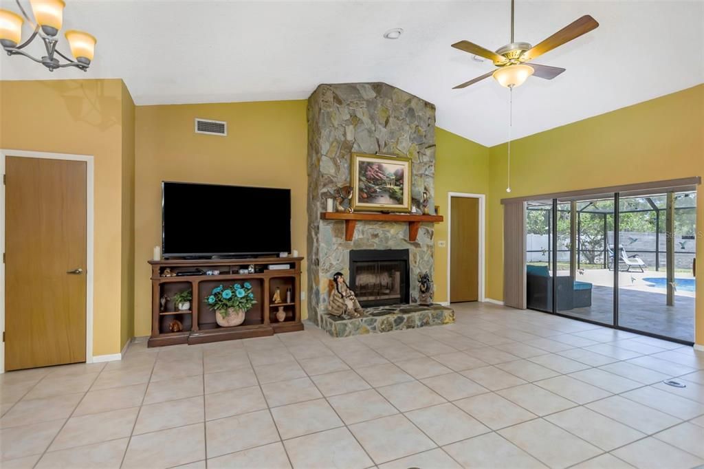 Active With Contract: $689,000 (3 beds, 2 baths, 1845 Square Feet)