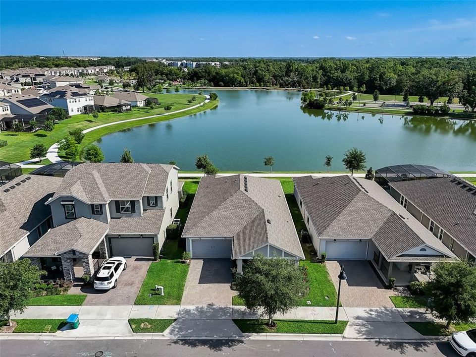 Water view homes in Tuskawilla Crossings don't come up often!