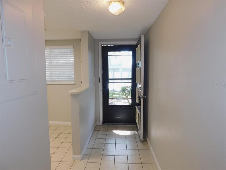 For Rent: $1,700 (2 beds, 2 baths, 980 Square Feet)