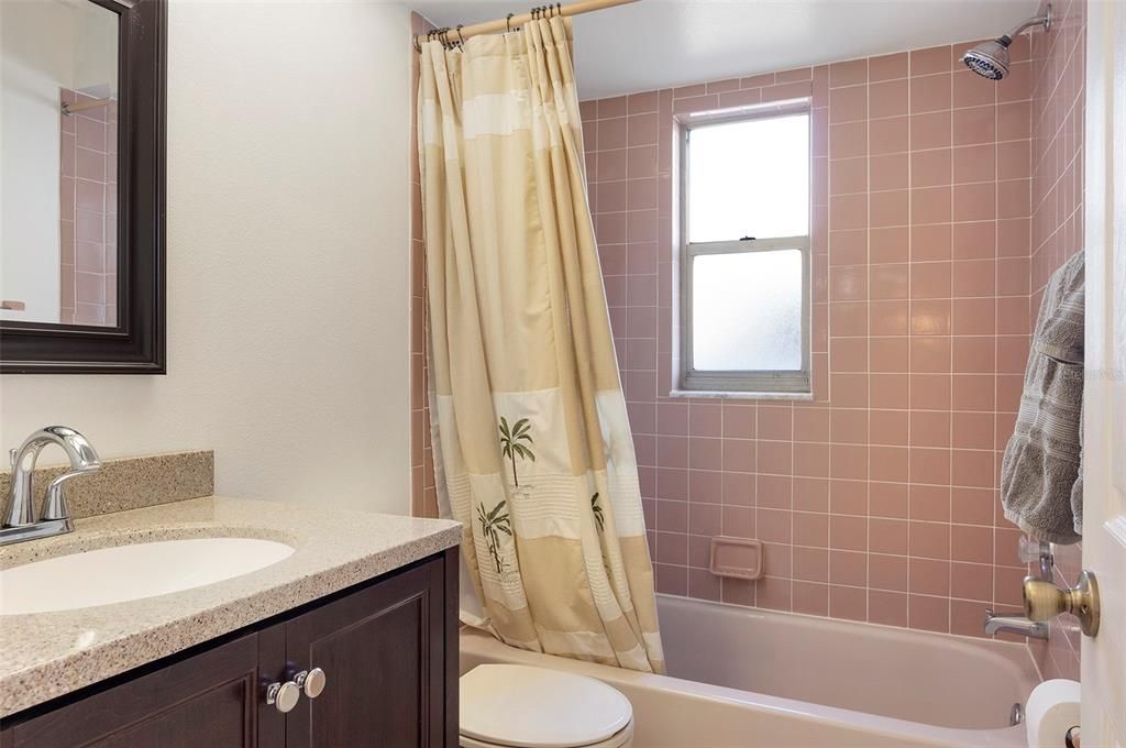 2nd full bath with shower/tub in hallway off of Great room and between the 2nd/3rd bedrooms
