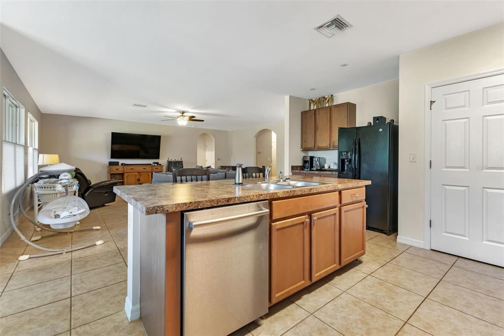 For Sale: $385,000 (4 beds, 2 baths, 2319 Square Feet)