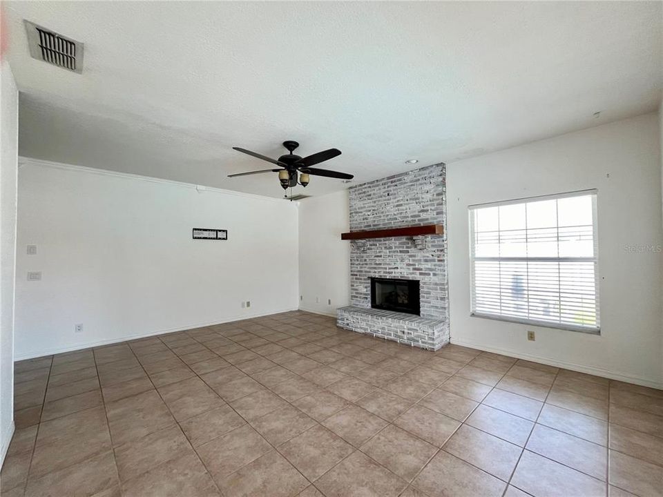 Active With Contract: $445,000 (4 beds, 3 baths, 2792 Square Feet)