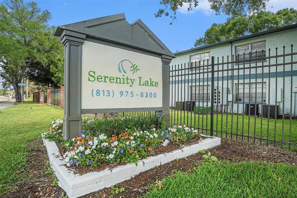 Active With Contract: $129,900 (2 beds, 1 baths, 899 Square Feet)