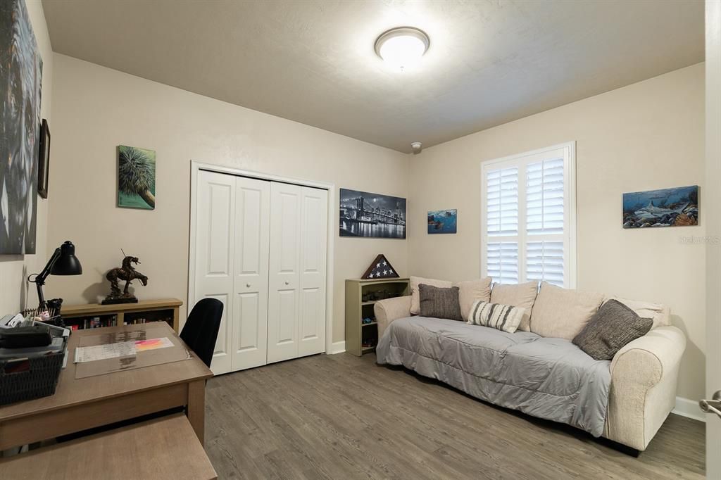 Active With Contract: $359,900 (3 beds, 2 baths, 1835 Square Feet)