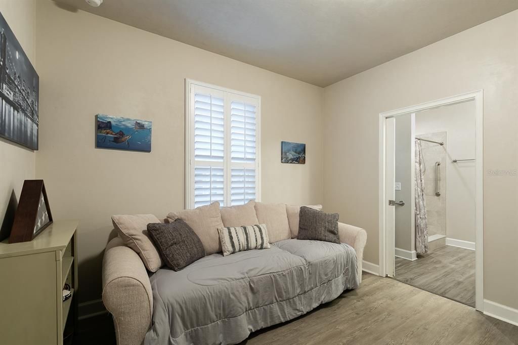 Active With Contract: $359,900 (3 beds, 2 baths, 1835 Square Feet)