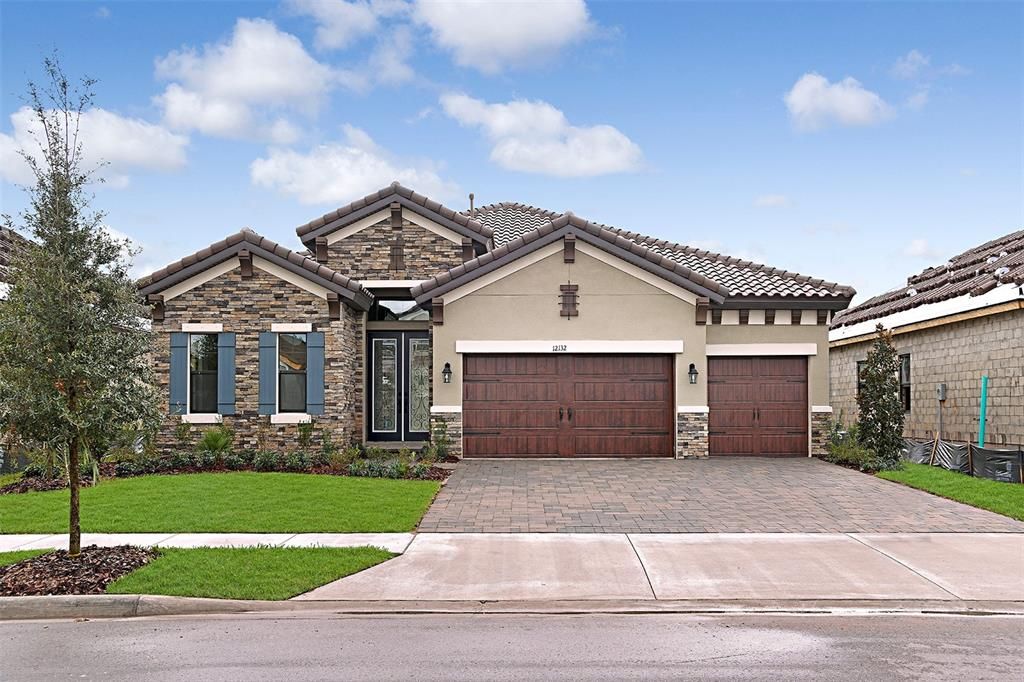 Recently Sold: $747,787 (4 beds, 3 baths, 2562 Square Feet)
