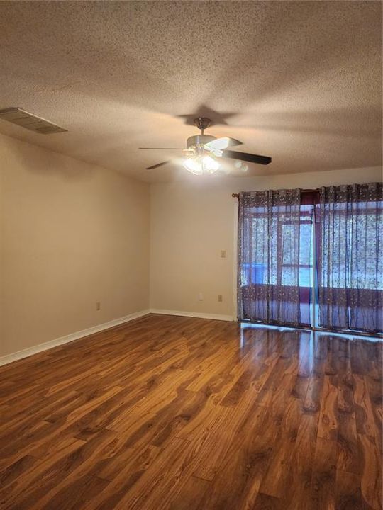 For Rent: $2,150 (2 beds, 2 baths, 1094 Square Feet)