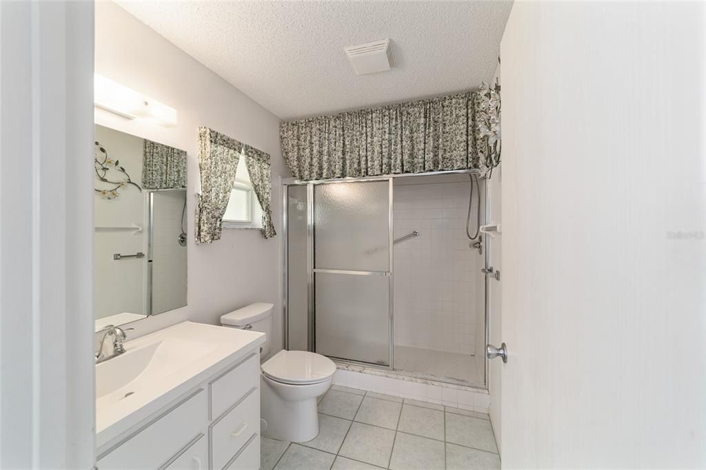 For Sale: $150,000 (2 beds, 2 baths, 1215 Square Feet)