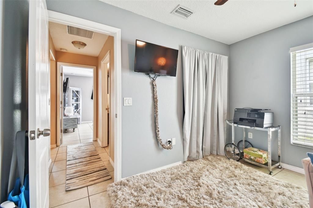 For Sale: $328,000 (3 beds, 2 baths, 1346 Square Feet)