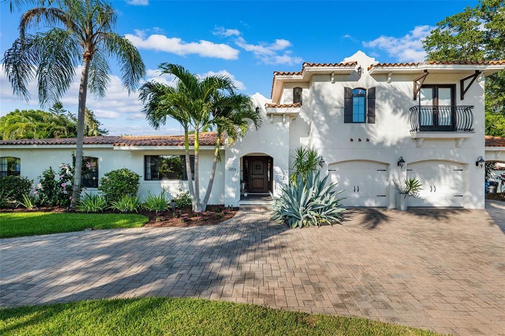 Active With Contract: $2,100,000 (4 beds, 3 baths, 2618 Square Feet)