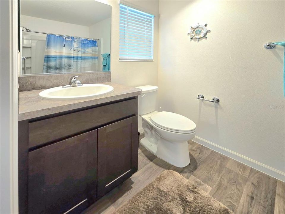 For Sale: $275,000 (2 beds, 2 baths, 969 Square Feet)
