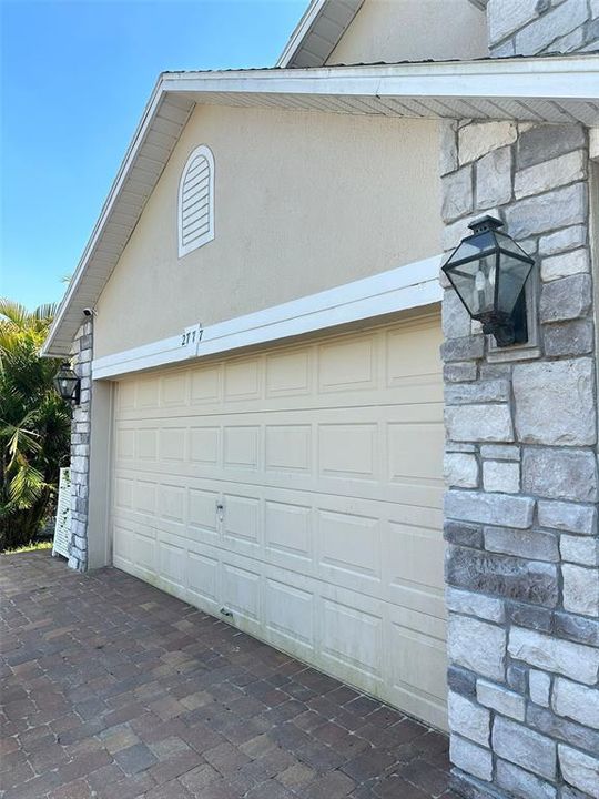 Paver driveway for 3 cars