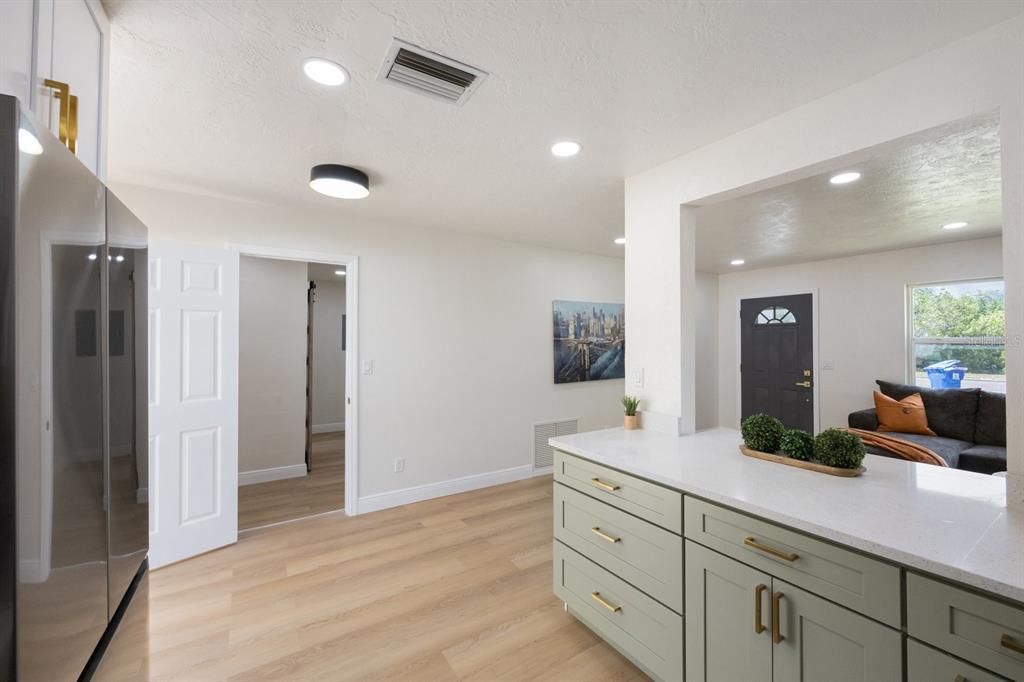 Active With Contract: $475,000 (3 beds, 2 baths, 1400 Square Feet)