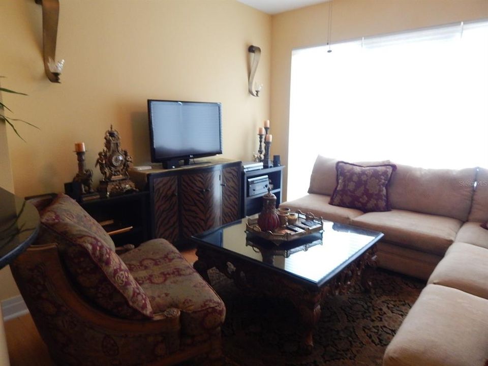 For Rent: $3,700 (2 beds, 3 baths, 2097 Square Feet)