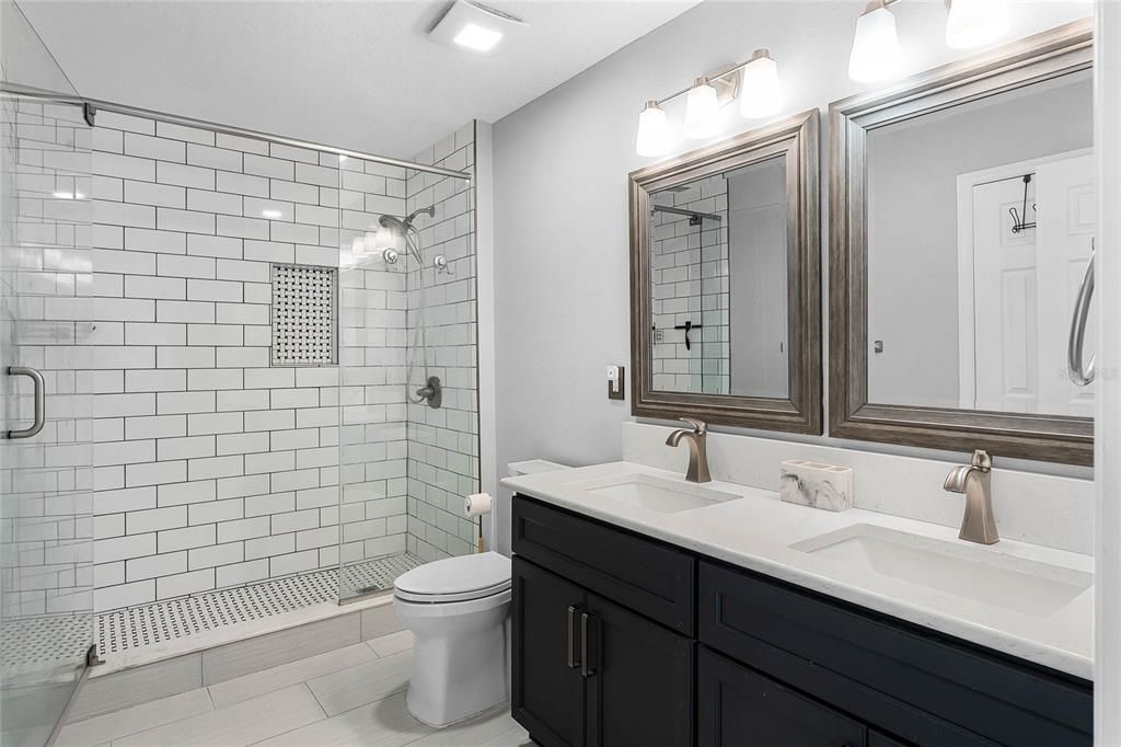 最近售出: $500,000 (4 贝兹, 2 浴室, 1926 平方英尺)