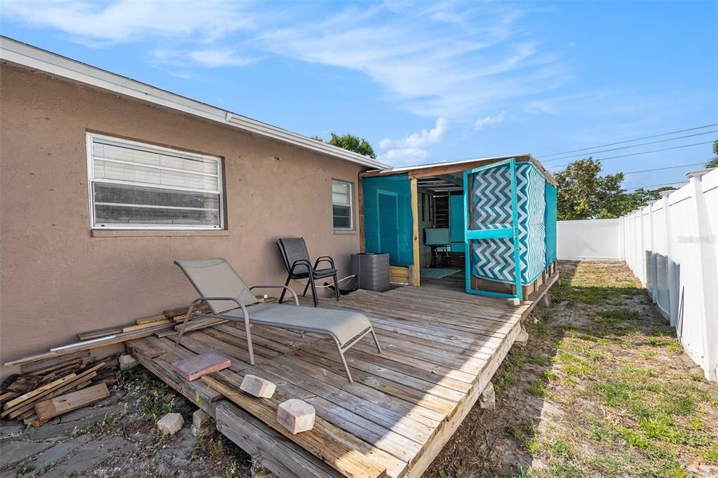 Active With Contract: $325,000 (2 beds, 2 baths, 1146 Square Feet)