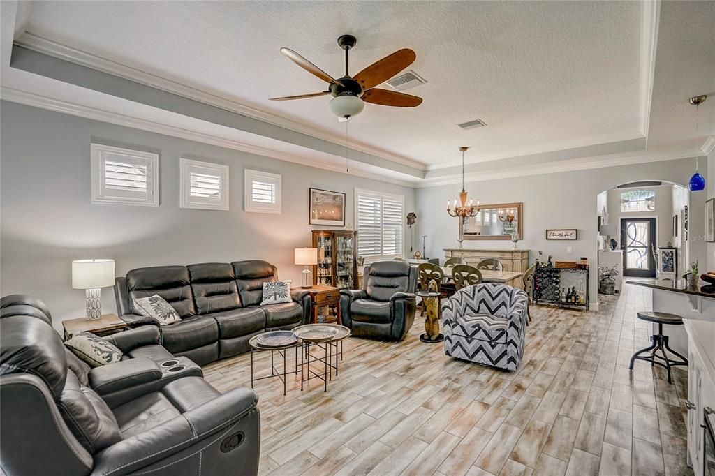 Recently Sold: $415,000 (3 beds, 2 baths, 1800 Square Feet)