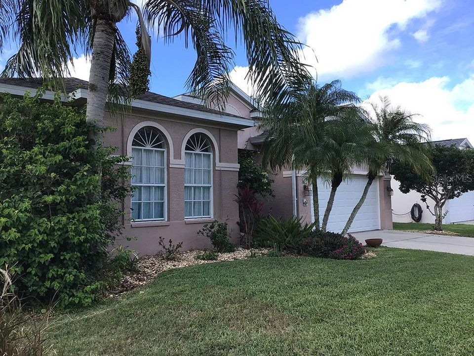 Active With Contract: $3,500 (4 beds, 2 baths, 2106 Square Feet)