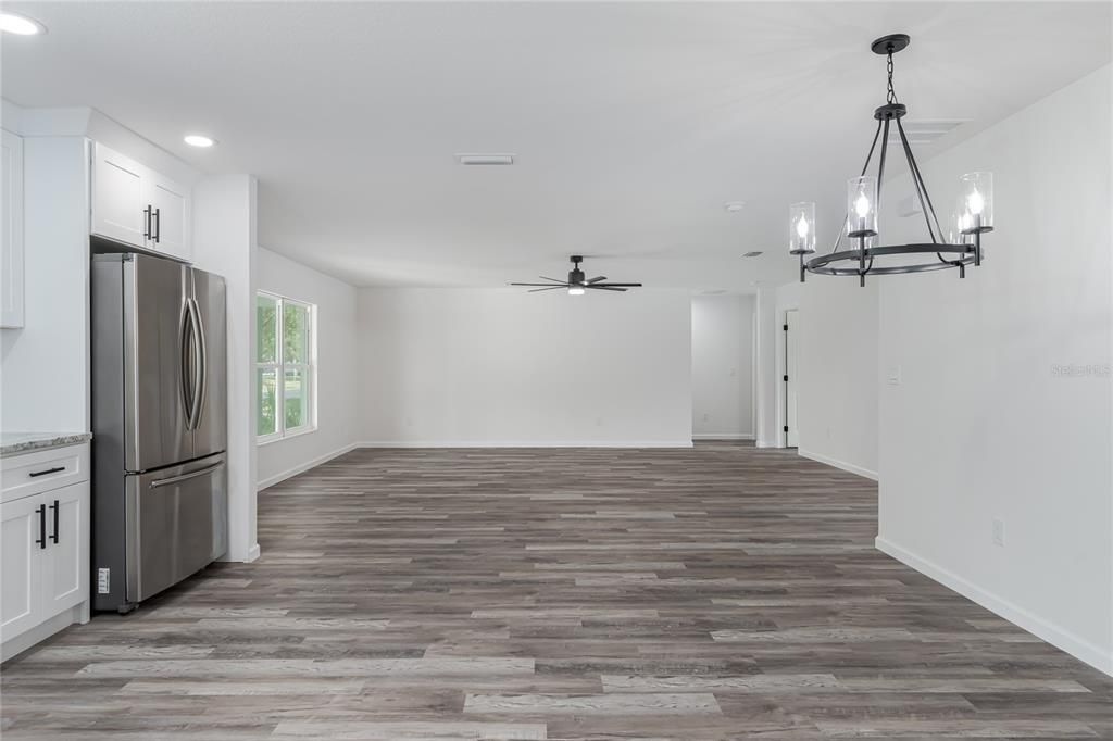 Active With Contract: $399,900 (4 beds, 2 baths, 1700 Square Feet)