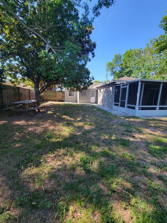 Recently Rented: $2,775 (3 beds, 2 baths, 1455 Square Feet)