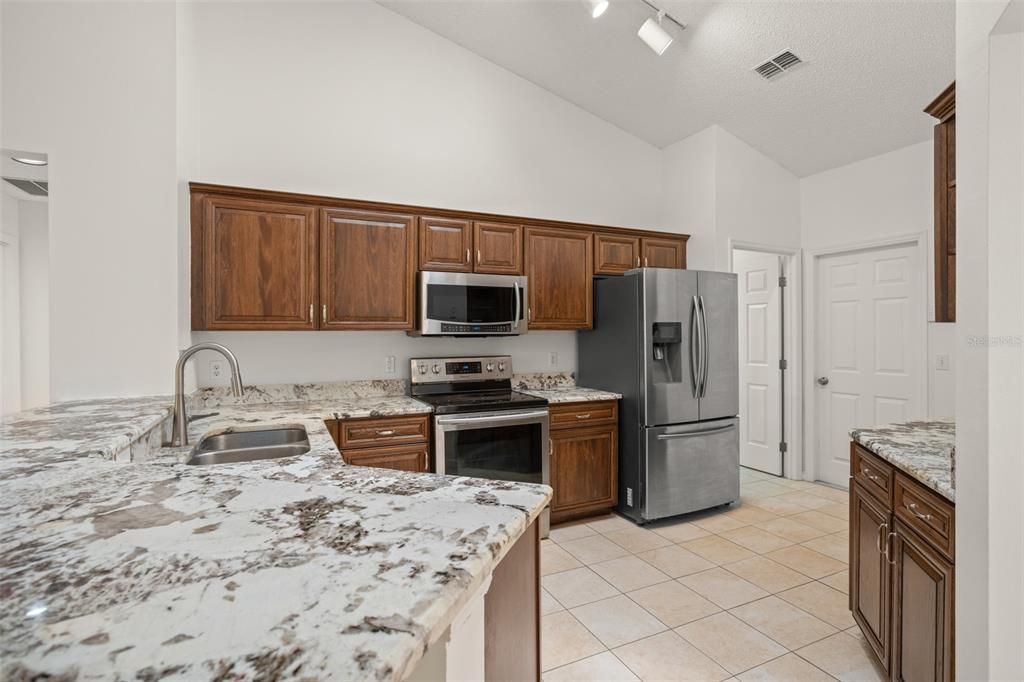 Active With Contract: $415,000 (4 beds, 2 baths, 1906 Square Feet)