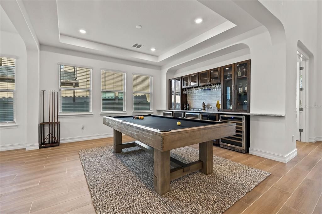 Active With Contract: $1,499,000 (5 beds, 5 baths, 4663 Square Feet)
