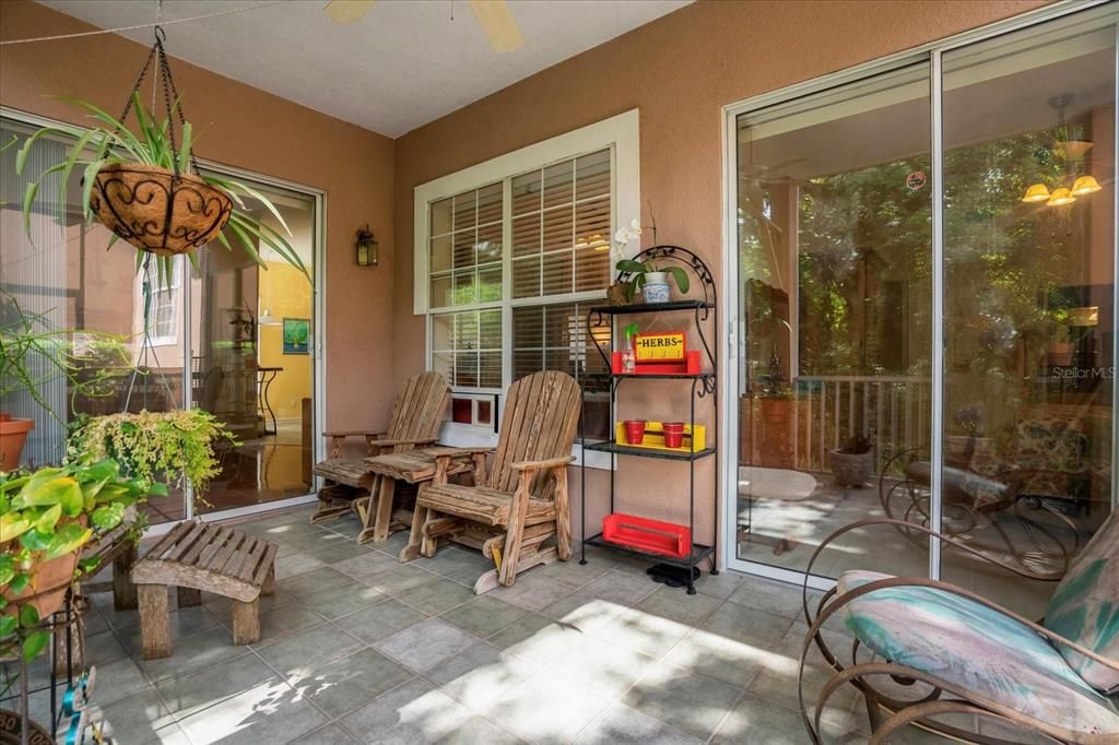 Active With Contract: $390,000 (3 beds, 2 baths, 1520 Square Feet)