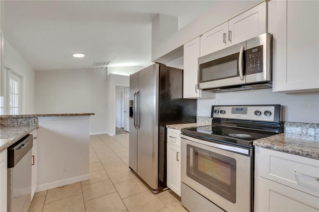 For Sale: $319,900 (3 beds, 2 baths, 1444 Square Feet)