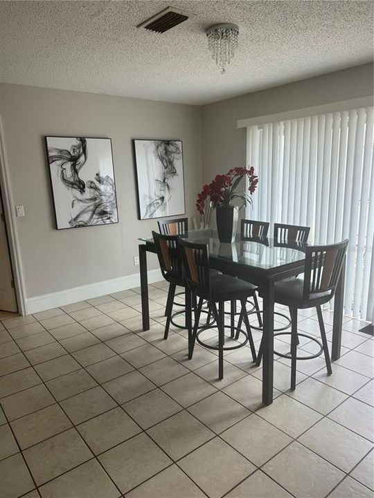 For Rent: $1,900 (2 beds, 2 baths, 1036 Square Feet)