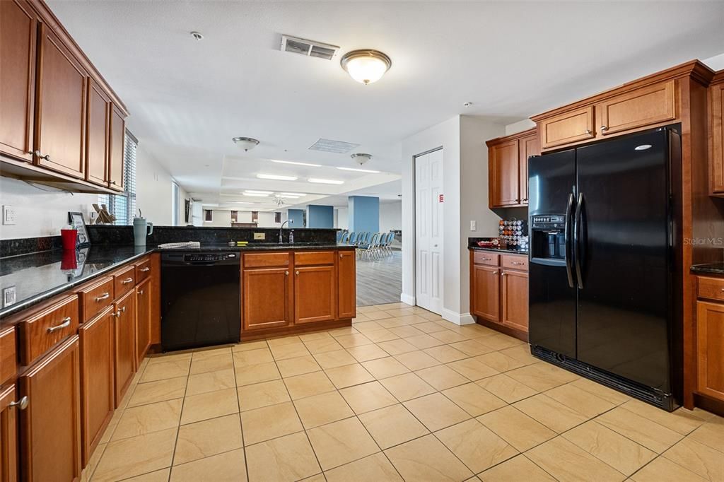 For Sale: $305,000 (2 beds, 2 baths, 1615 Square Feet)