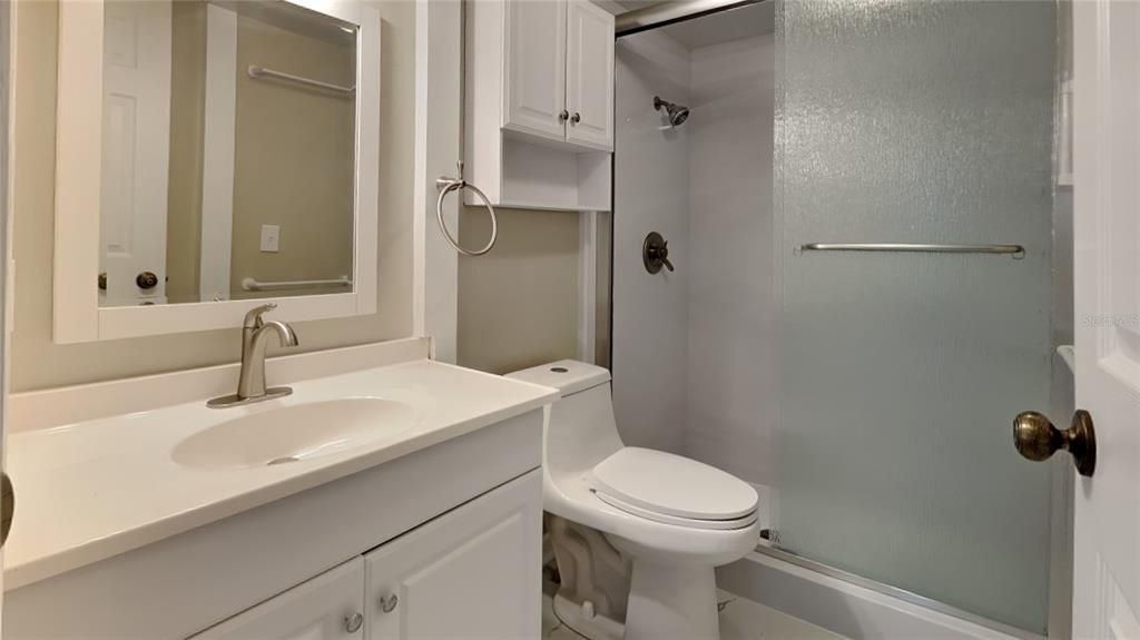 For Sale: $299,000 (2 beds, 2 baths, 1084 Square Feet)