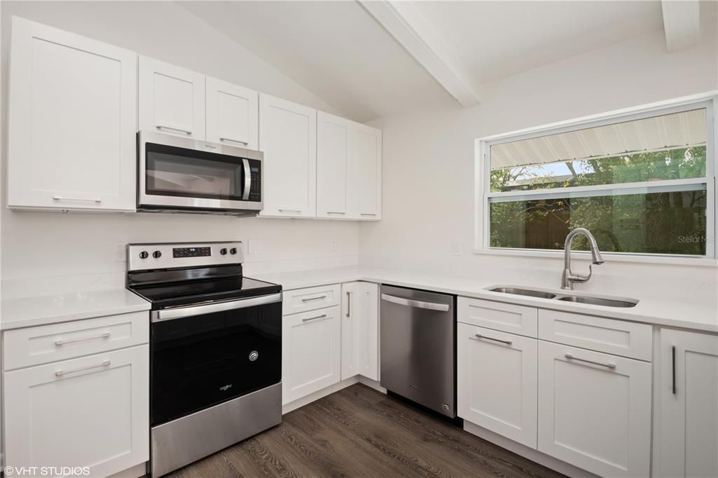 Active With Contract: $2,500 (3 beds, 2 baths, 1555 Square Feet)