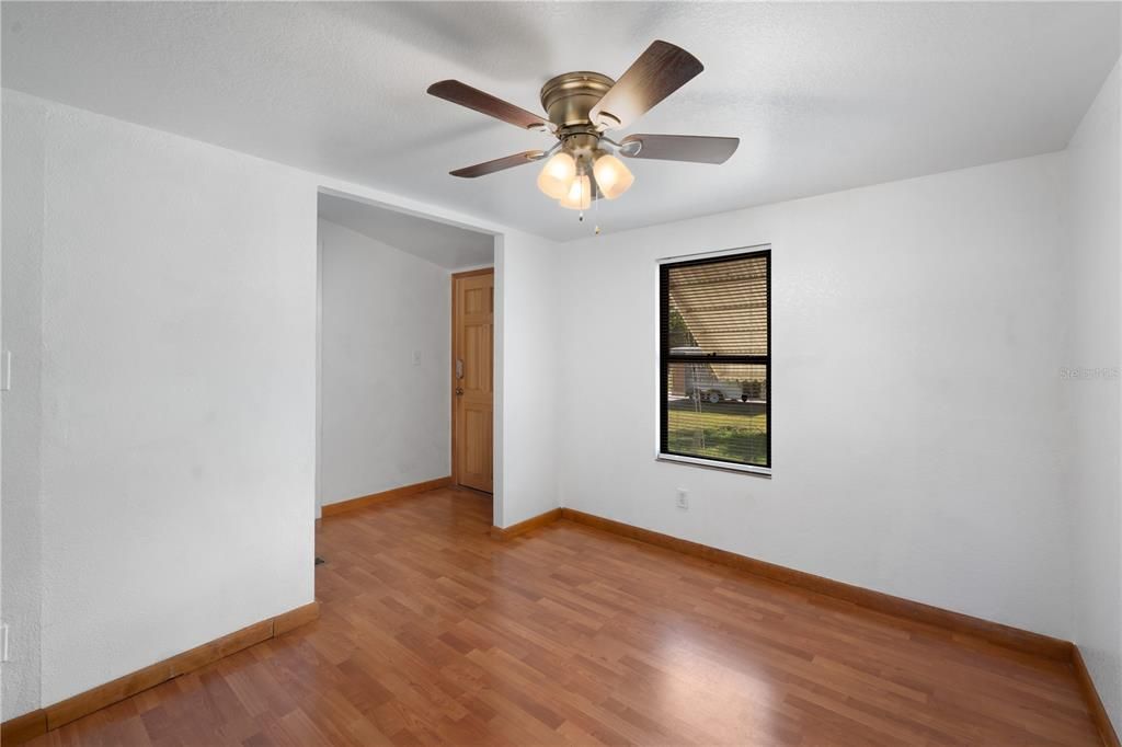 For Sale: $225,000 (4 beds, 2 baths, 1200 Square Feet)