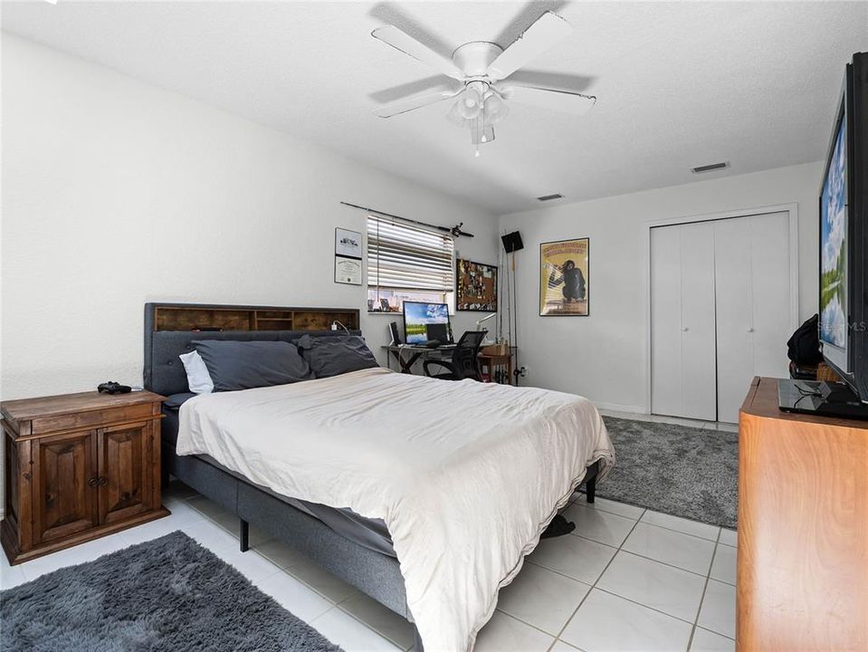 For Sale: $475,000 (3 beds, 3 baths, 2460 Square Feet)