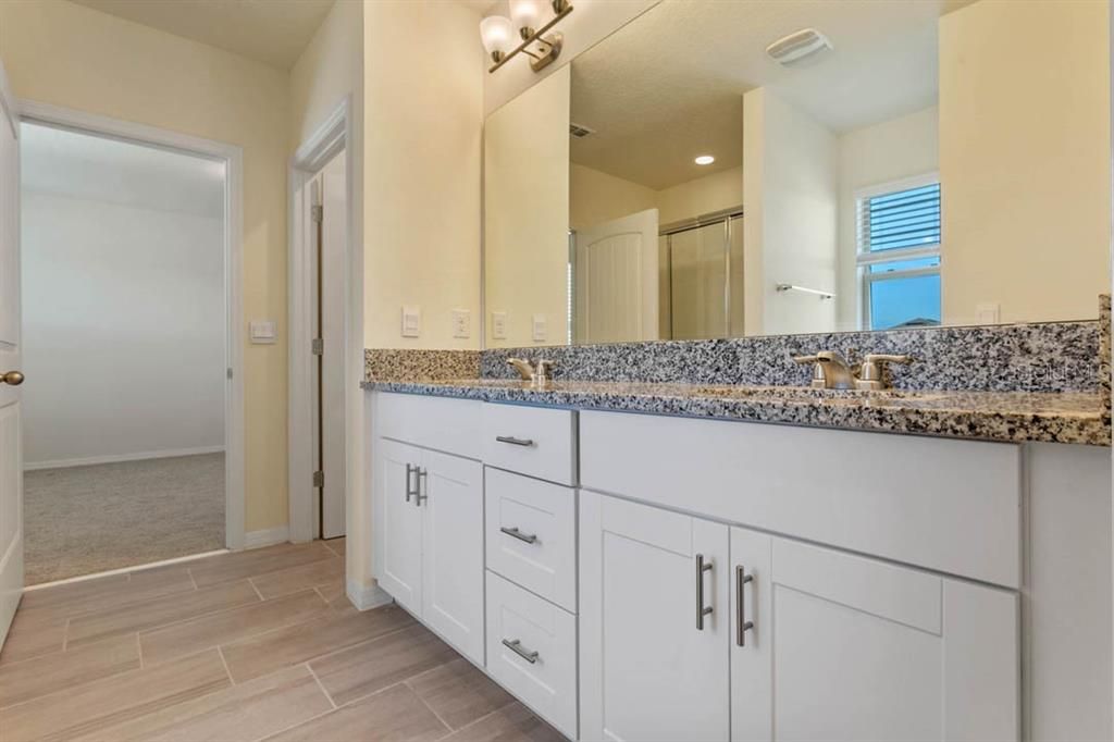 Active With Contract: $556,740 (3 beds, 2 baths, 2216 Square Feet)