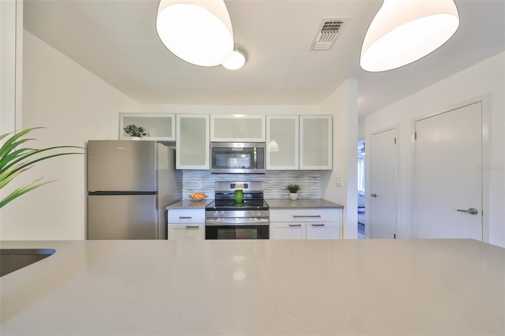 For Sale: $324,900 (2 beds, 1 baths, 845 Square Feet)