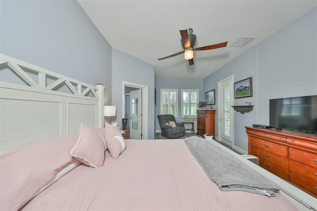 For Sale: $639,000 (4 beds, 2 baths, 2812 Square Feet)