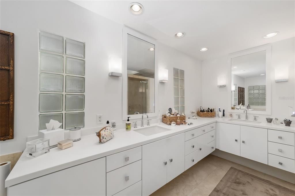 EXPANSIVE VANITY AREA IN OWNER'S BATH