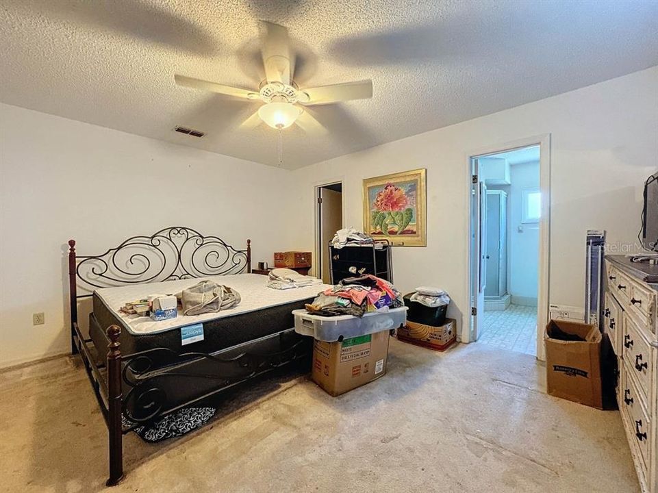 For Sale: $244,500 (3 beds, 2 baths, 1526 Square Feet)